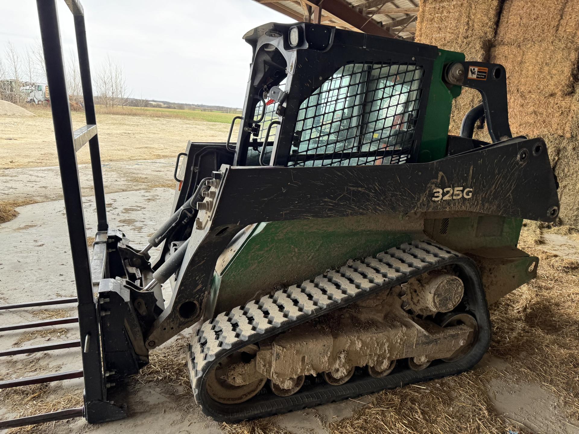 2018 John Deere 325G Image