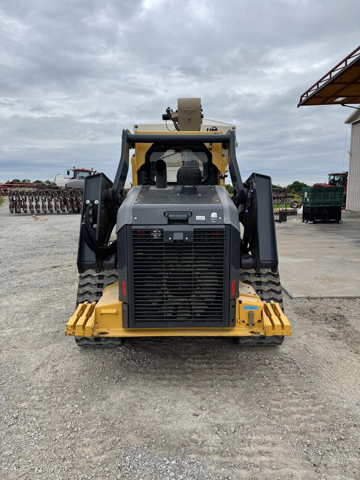 2017 John Deere 333G Image