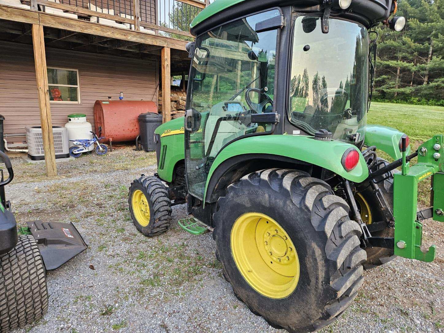 2008 John Deere 3520 Image