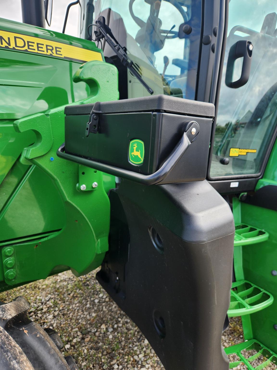 2023 John Deere 6140M Image
