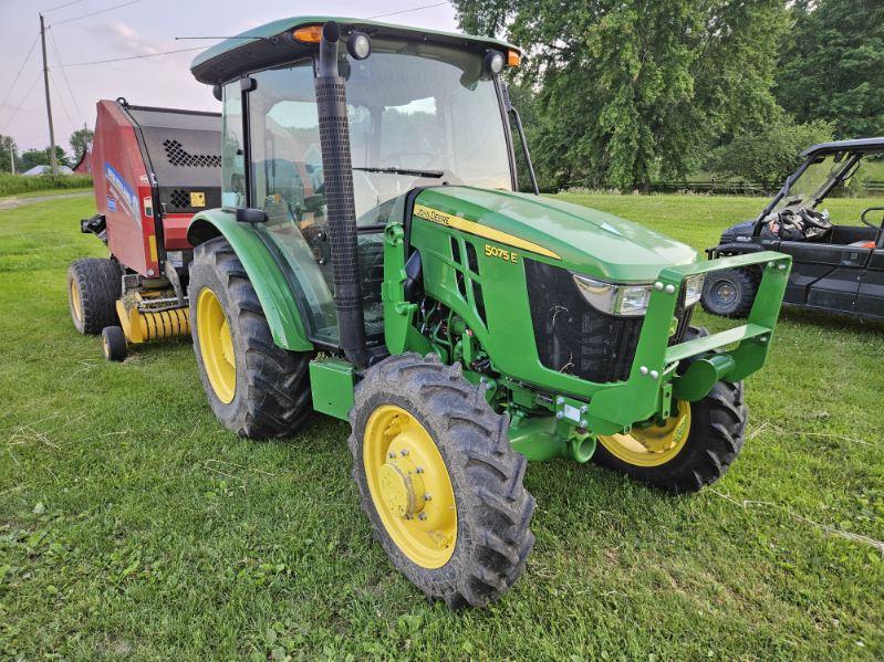 2021 John Deere 5075E Image