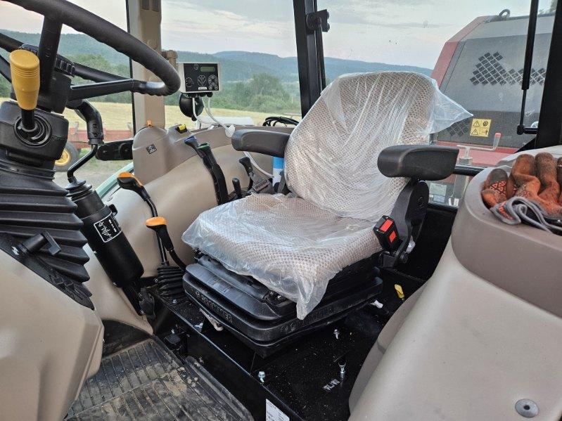 2021 John Deere 5075E Image