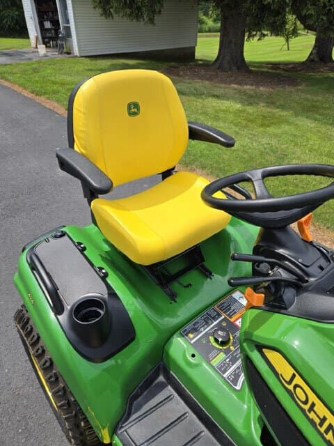 2019 John Deere X758 Image