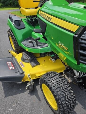 2019 John Deere X758 Image