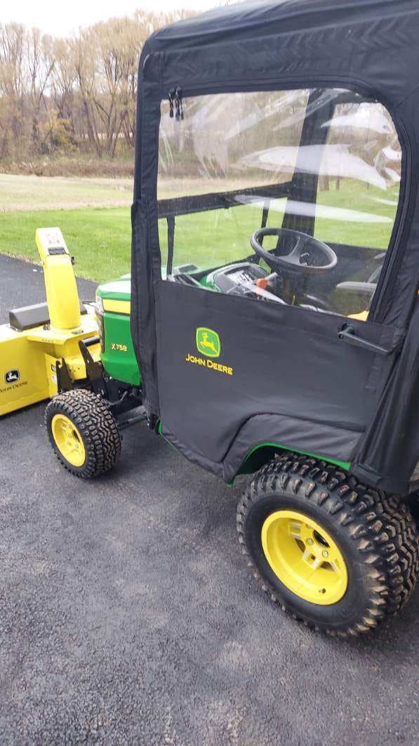 2019 John Deere X758 Image