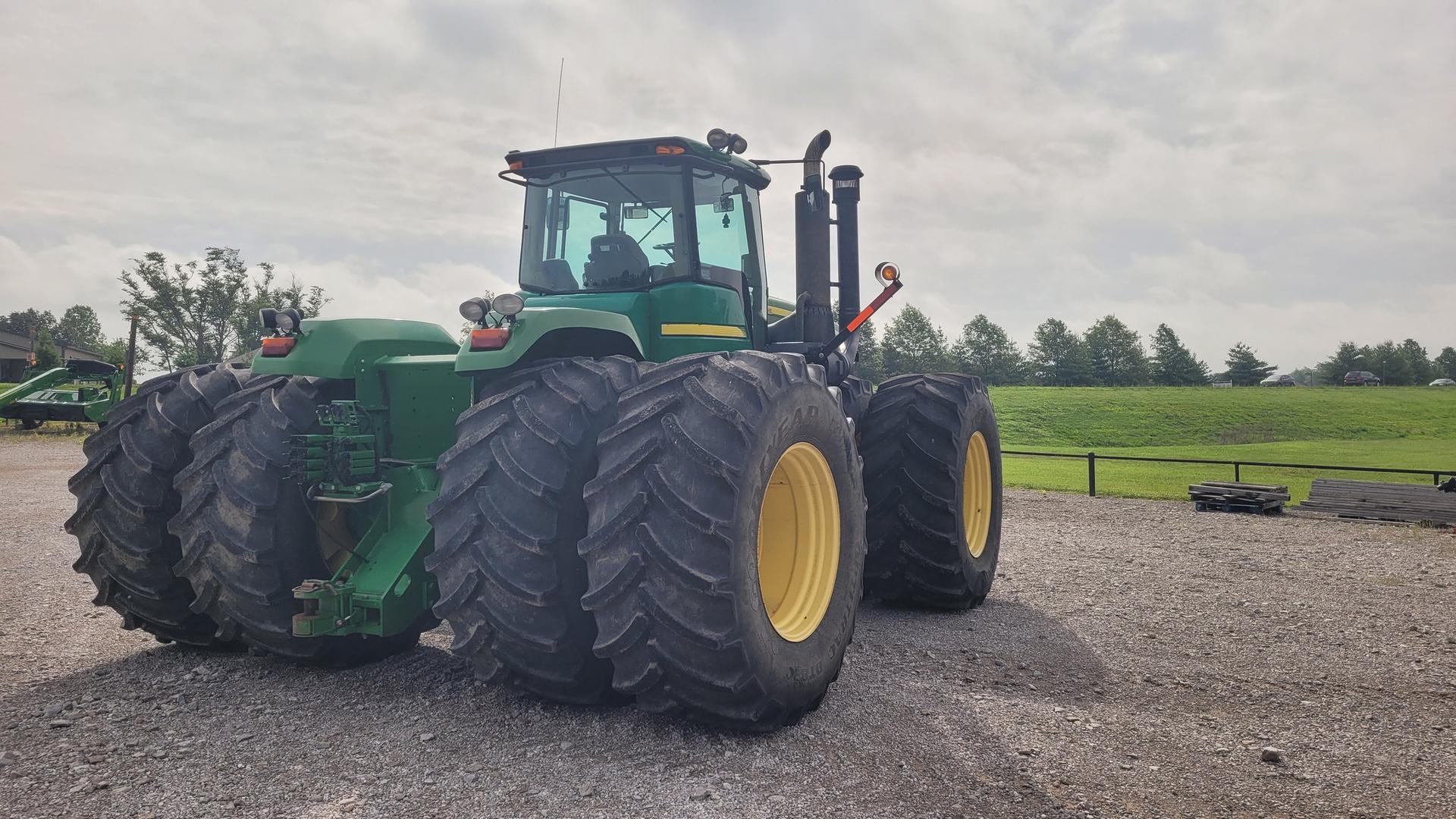 2011 John Deere 9530 Image