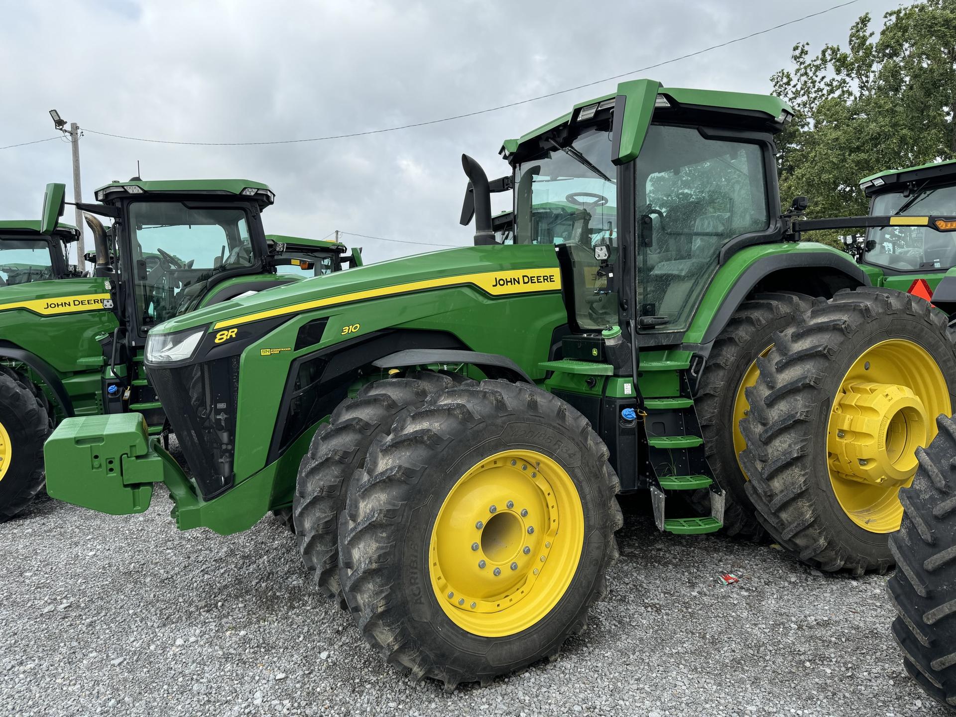 2024 John Deere 8R 310 Image
