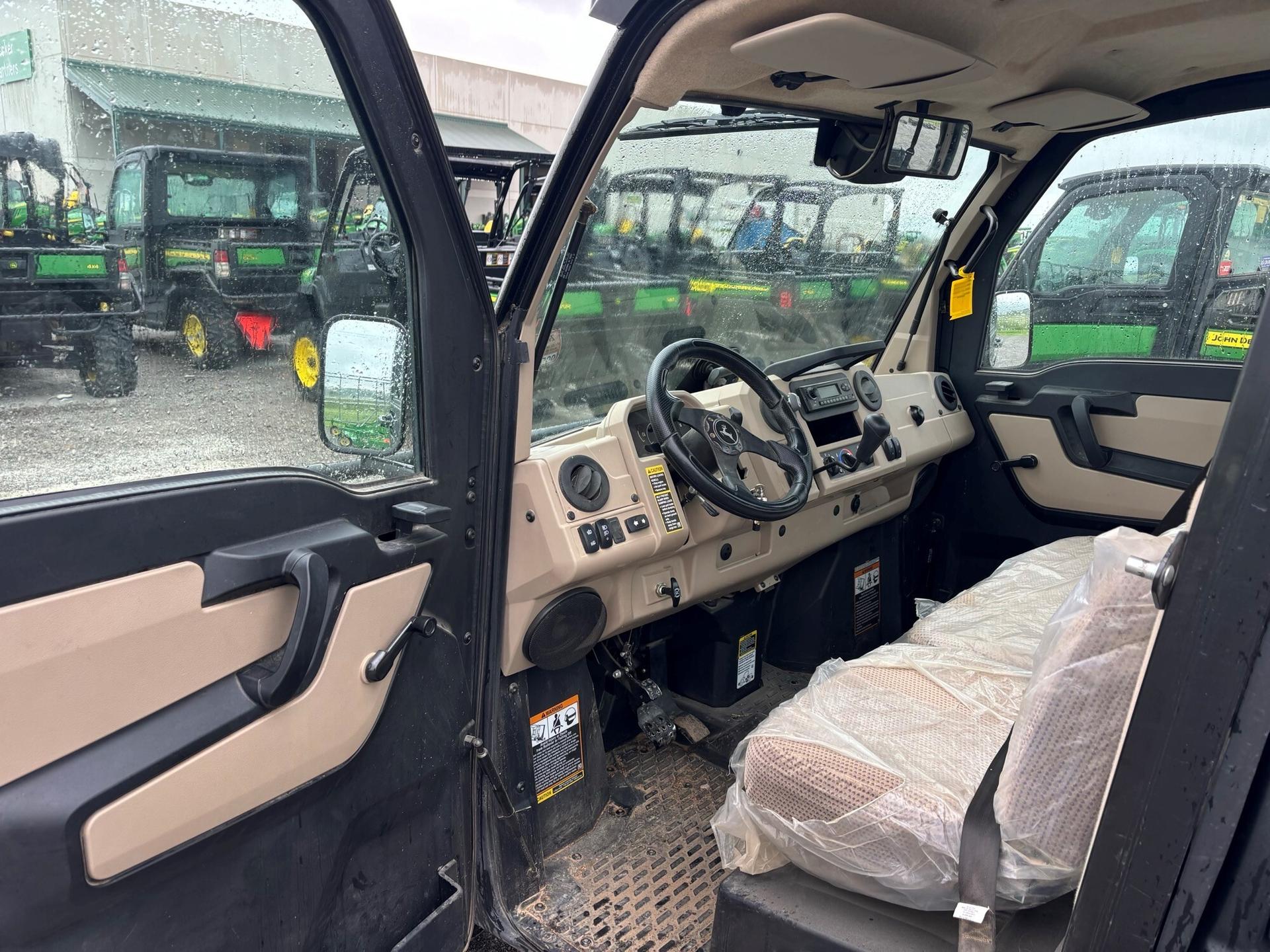 2019 John Deere XUV 835R Image