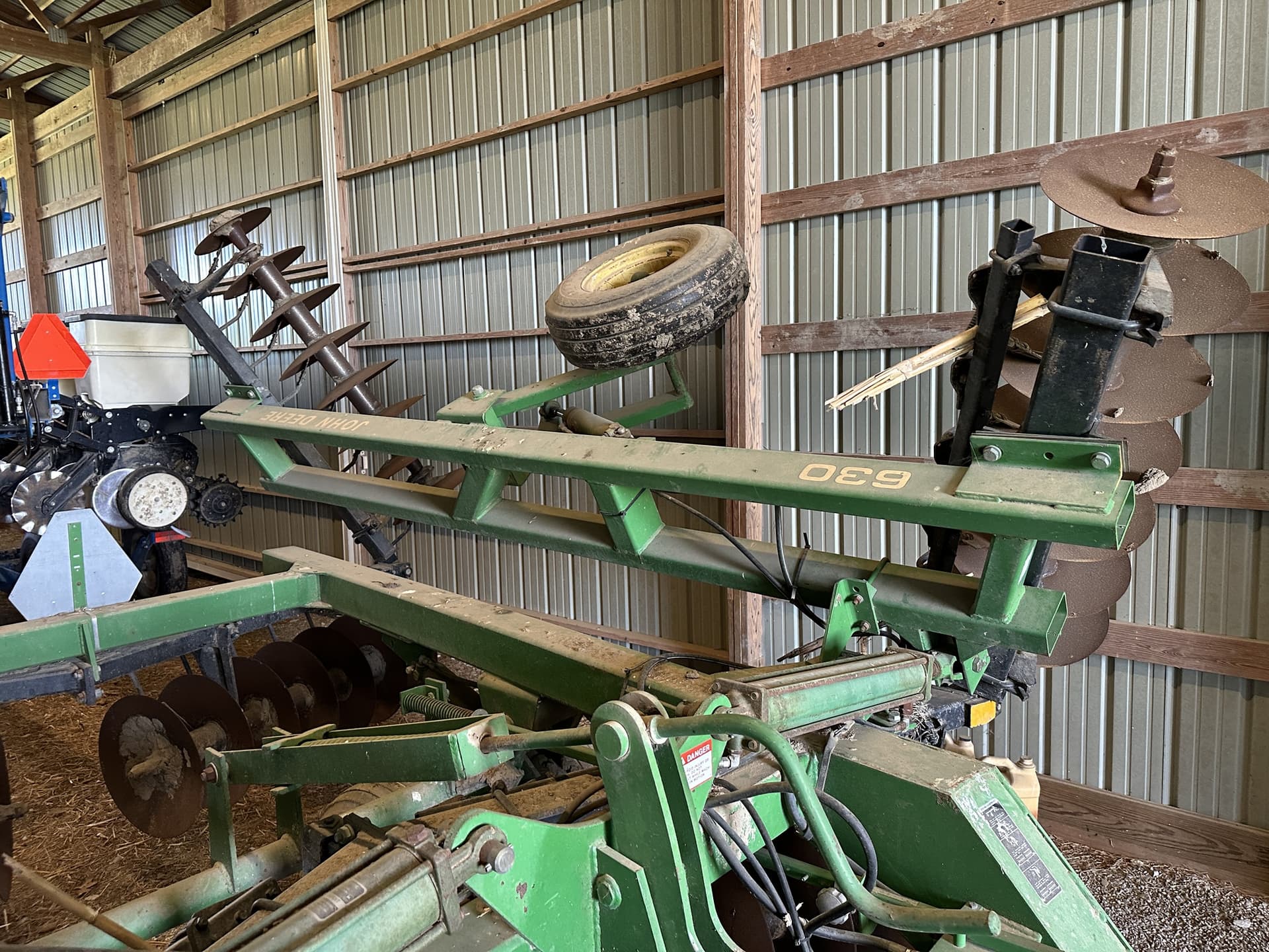 1989 John Deere 630 Image