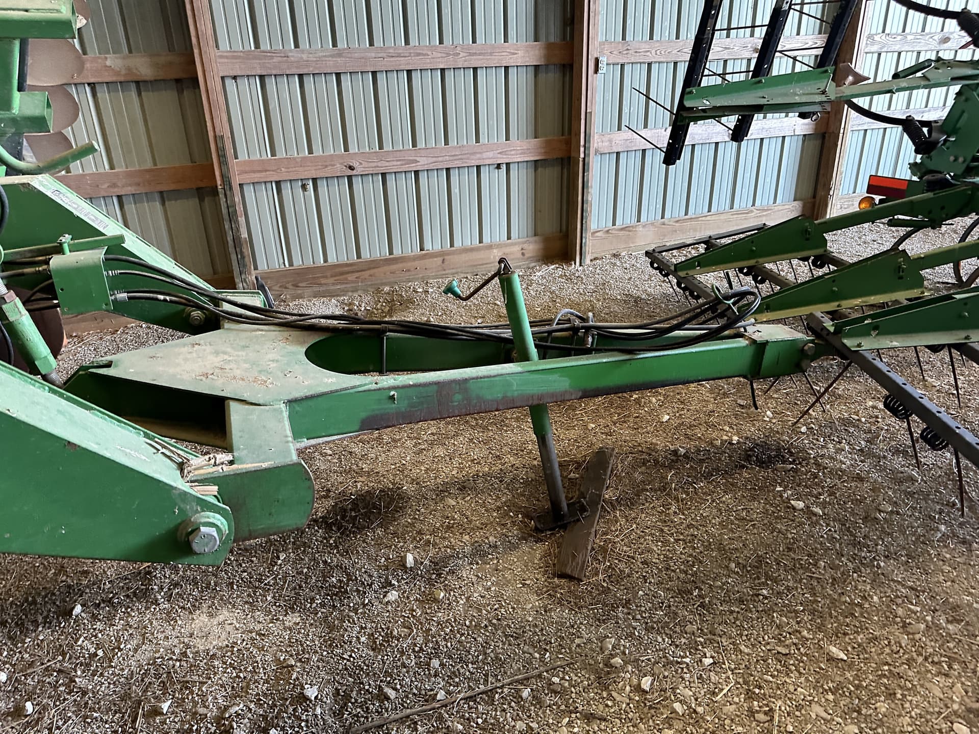 1989 John Deere 630 Image