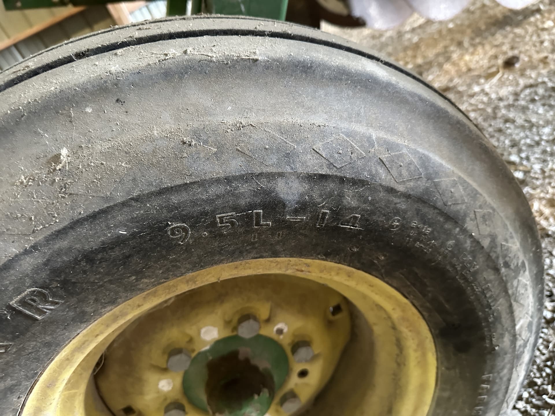 1989 John Deere 630 Image