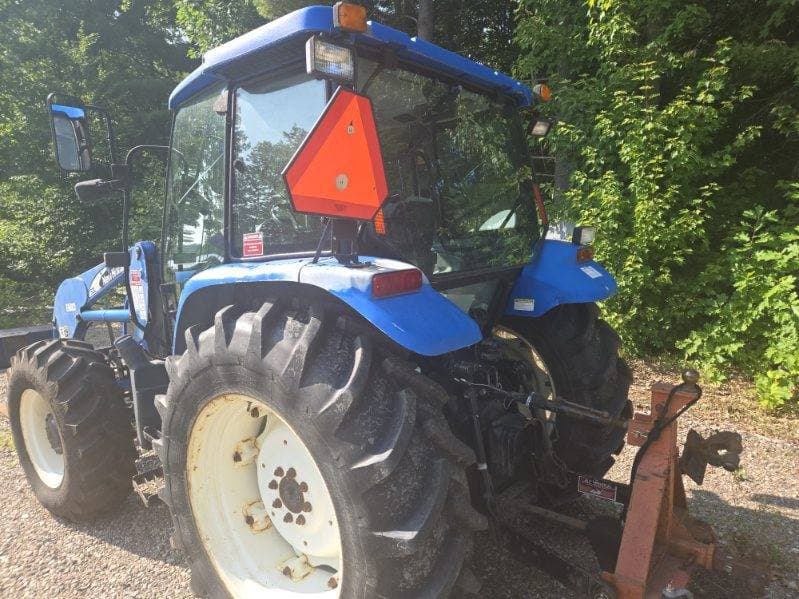 2006 New Holland TL90A Image