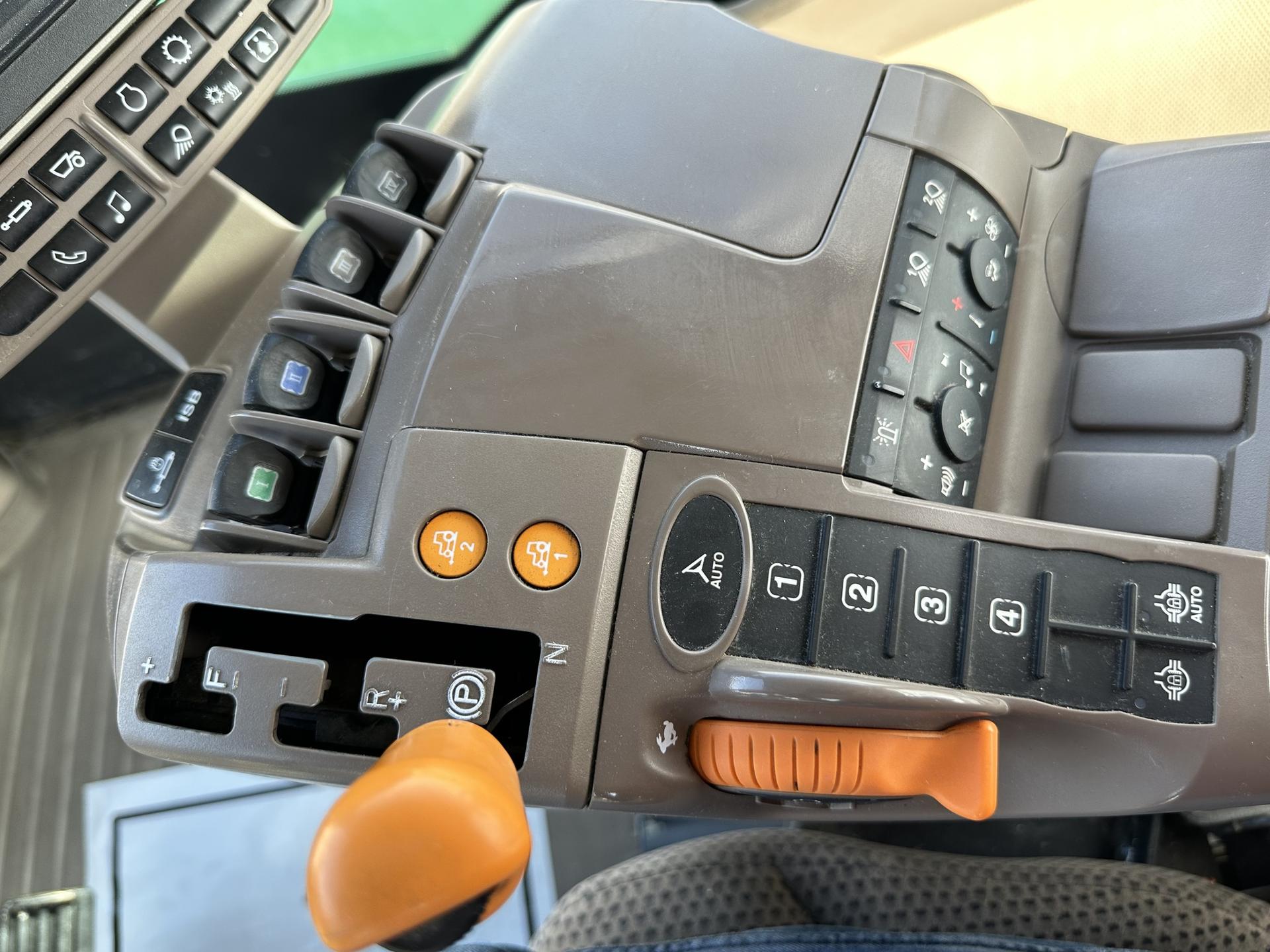 2021 John Deere 9620R Image