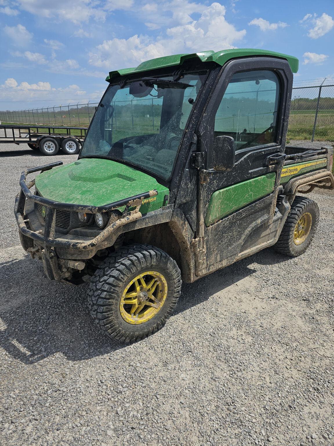 2023 John Deere XUV 835R Image