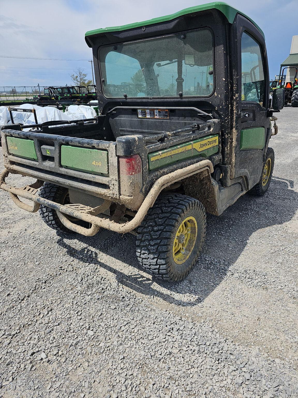 2023 John Deere XUV 835R Image