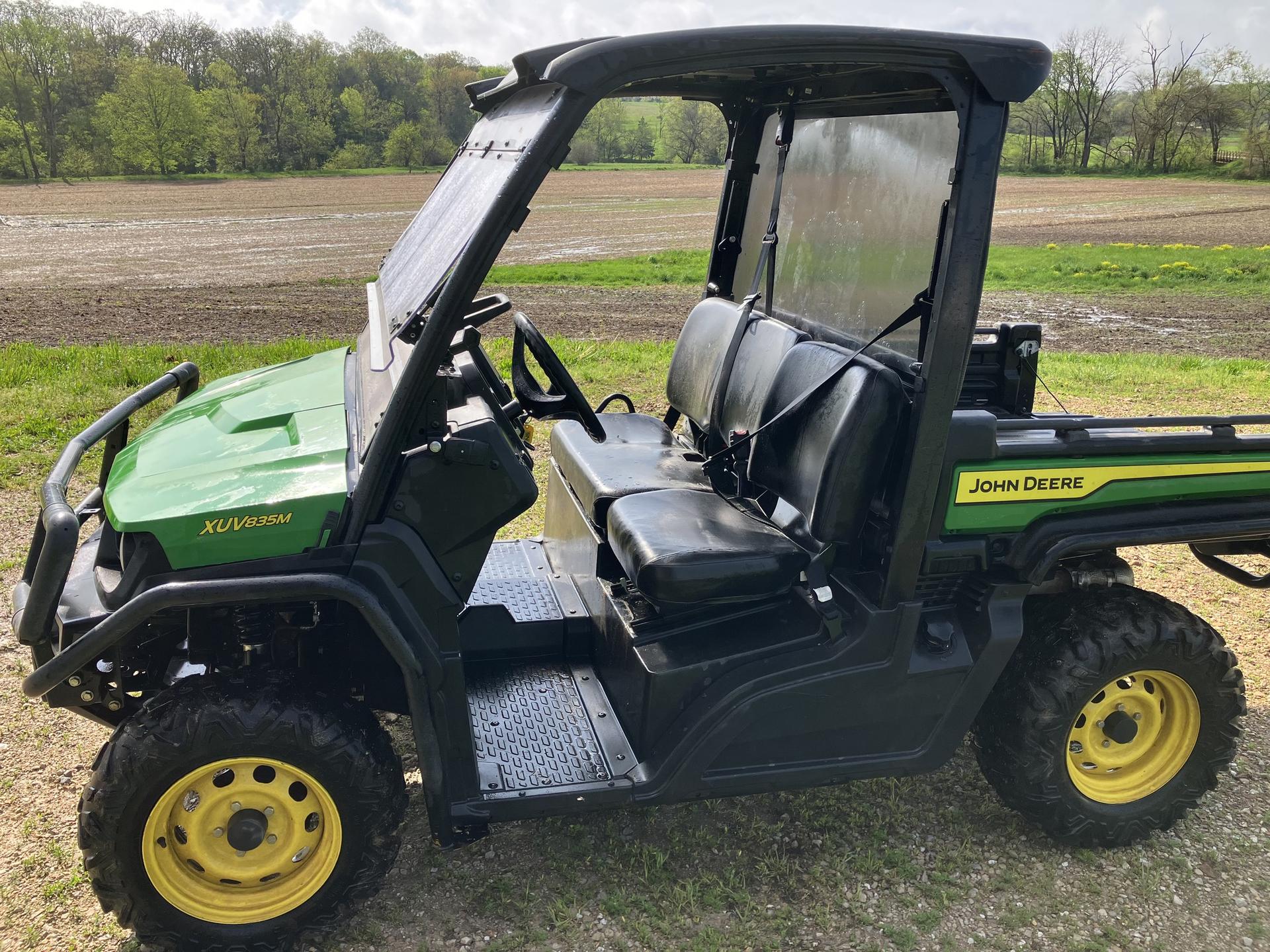 2024 John Deere XUV 835M Image