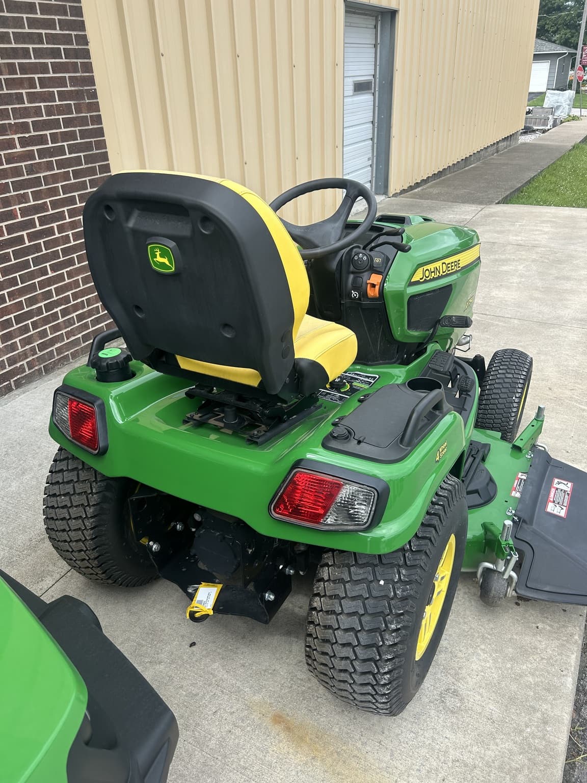 2022 John Deere X754 Image