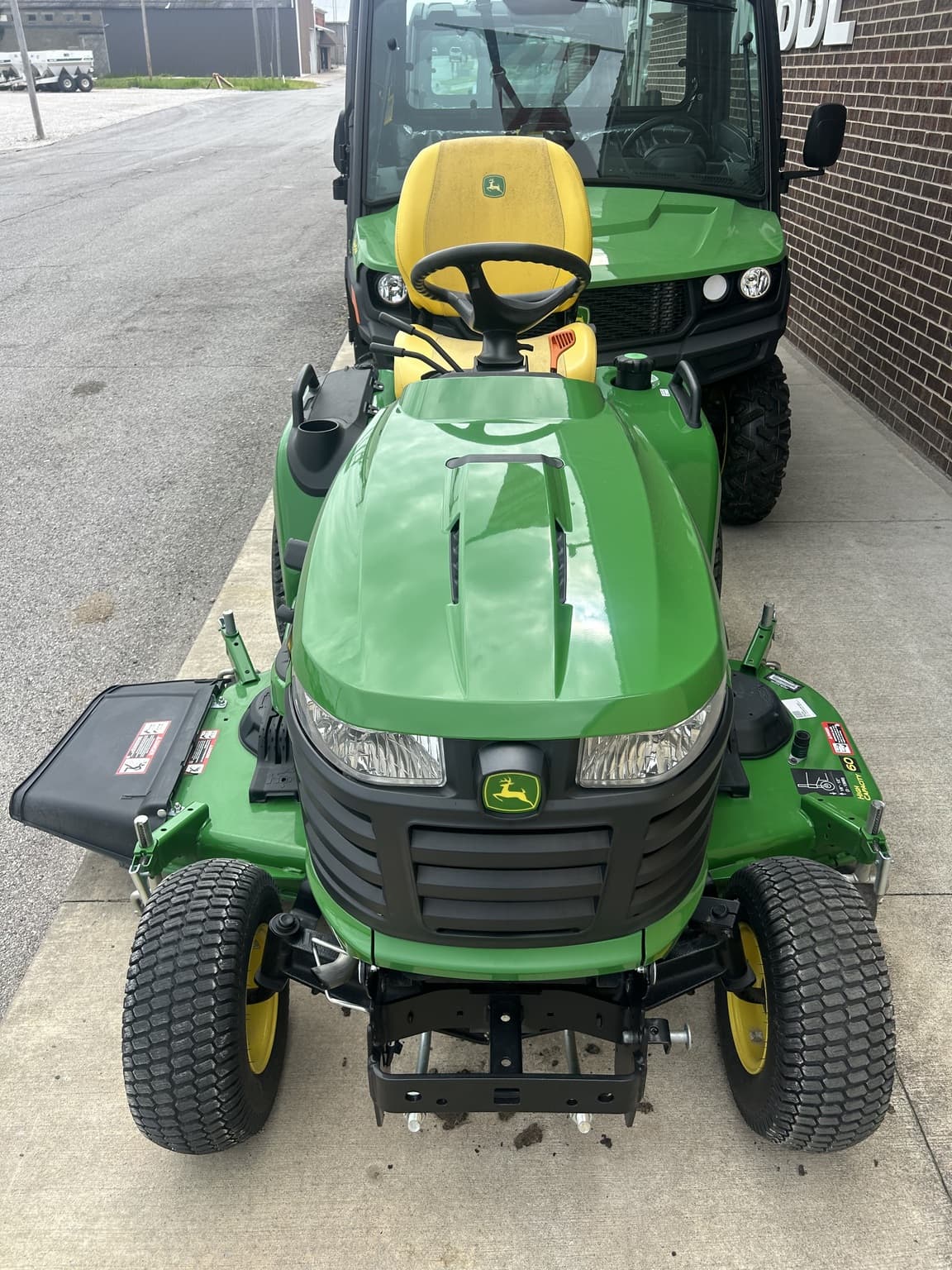 2022 John Deere X754 Image