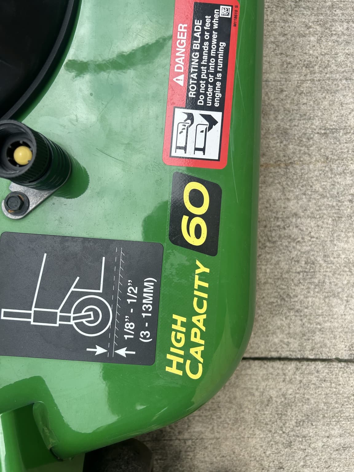 2022 John Deere X754 Image