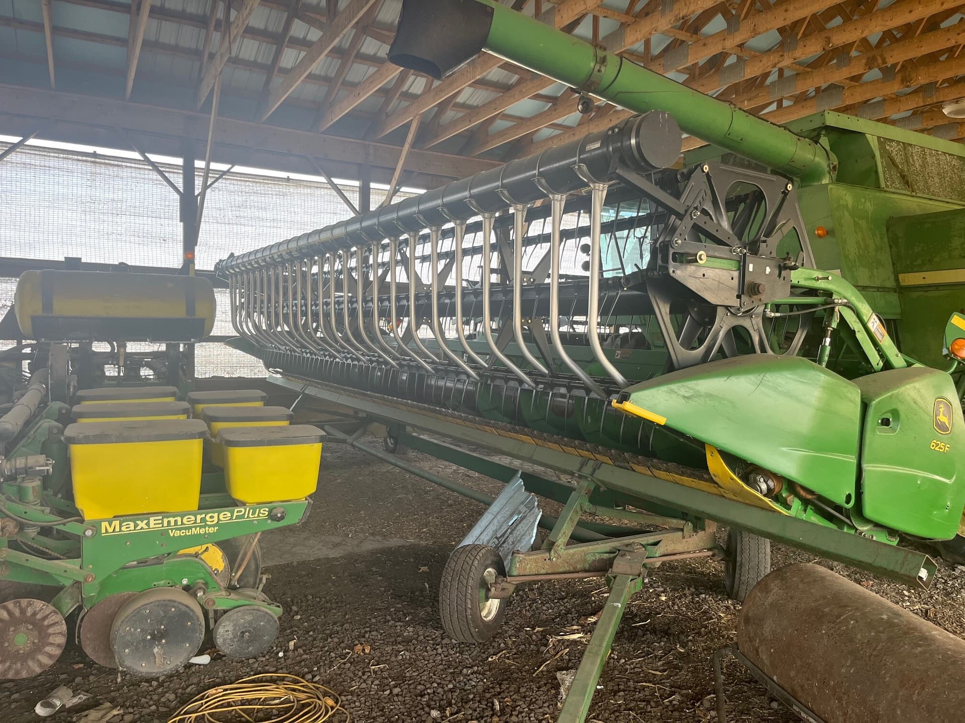 John Deere 625F Image