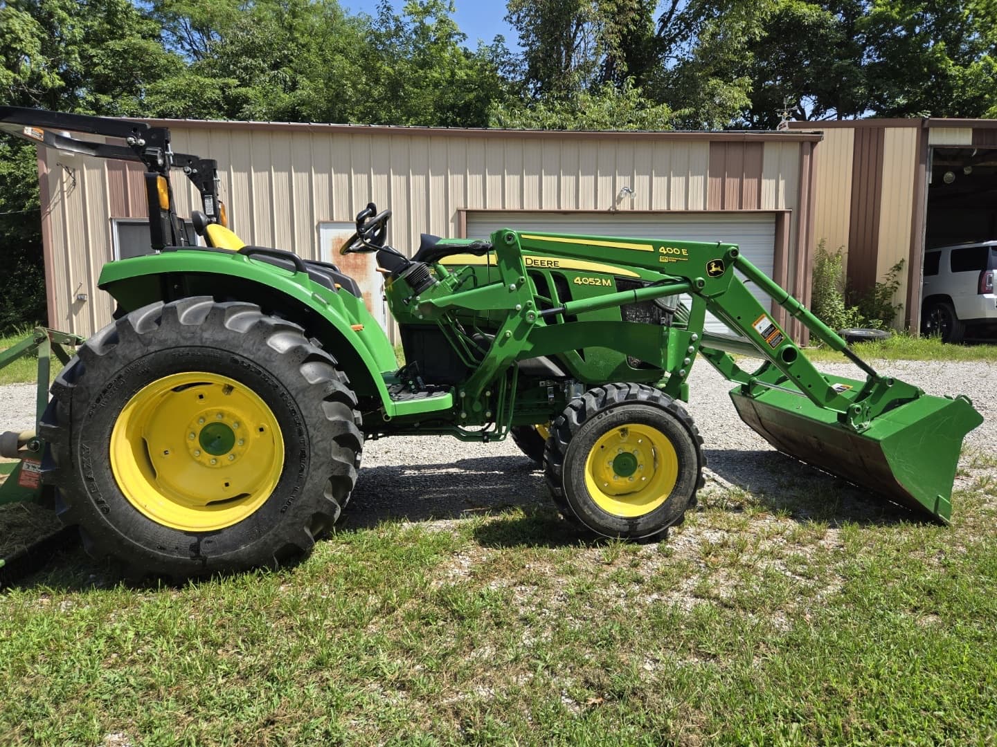 2022 John Deere 4052M Image