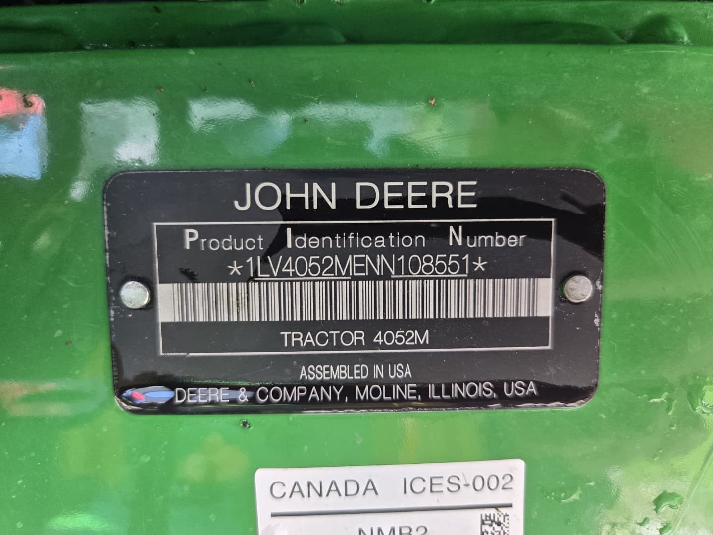 2022 John Deere 4052M Image