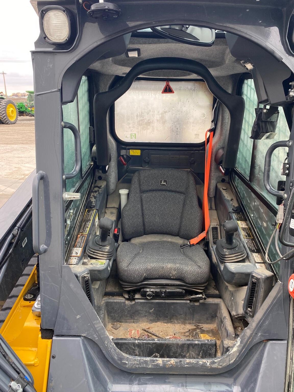 2023 John Deere 333G Image