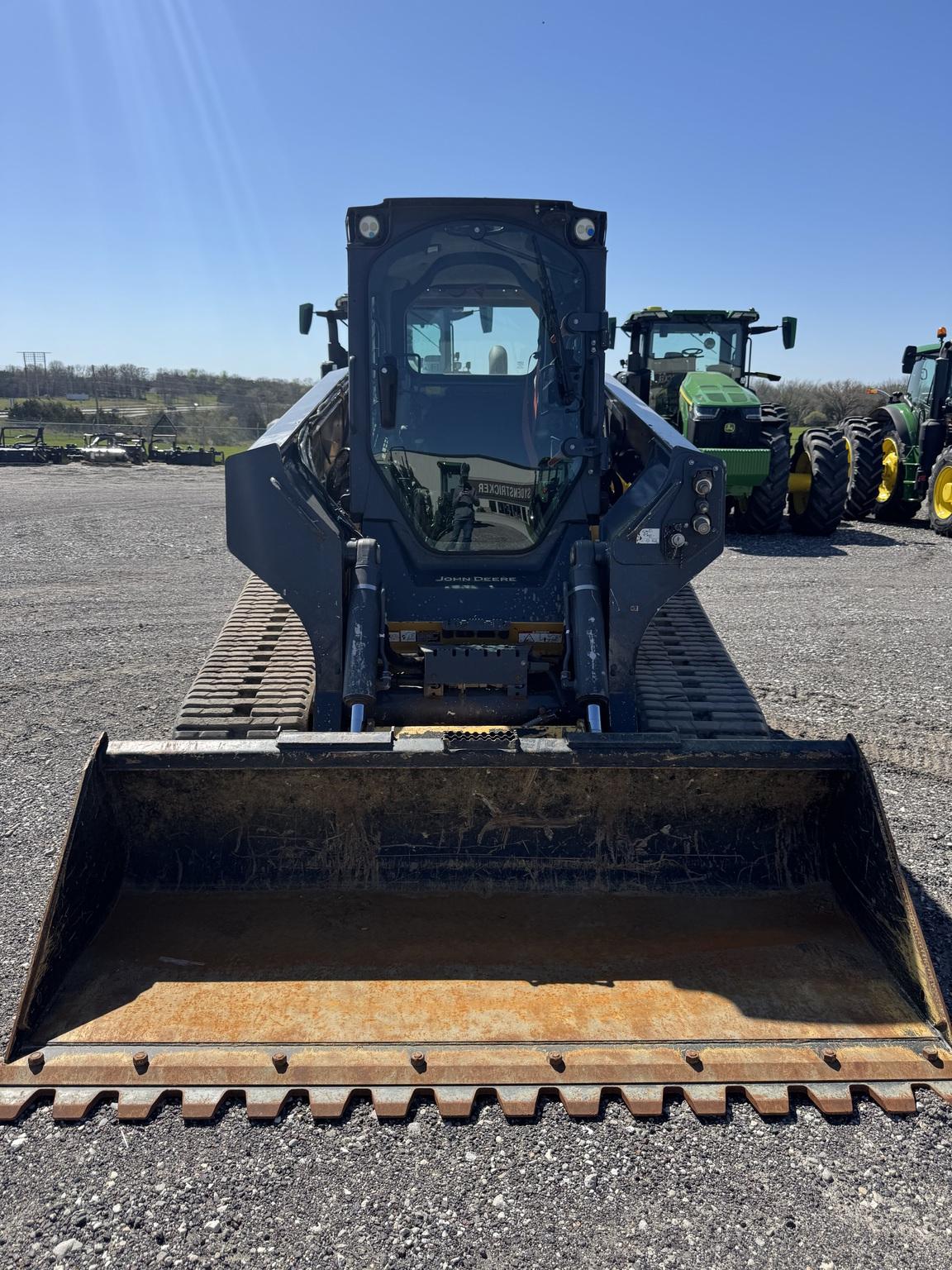2017 John Deere 333G Image