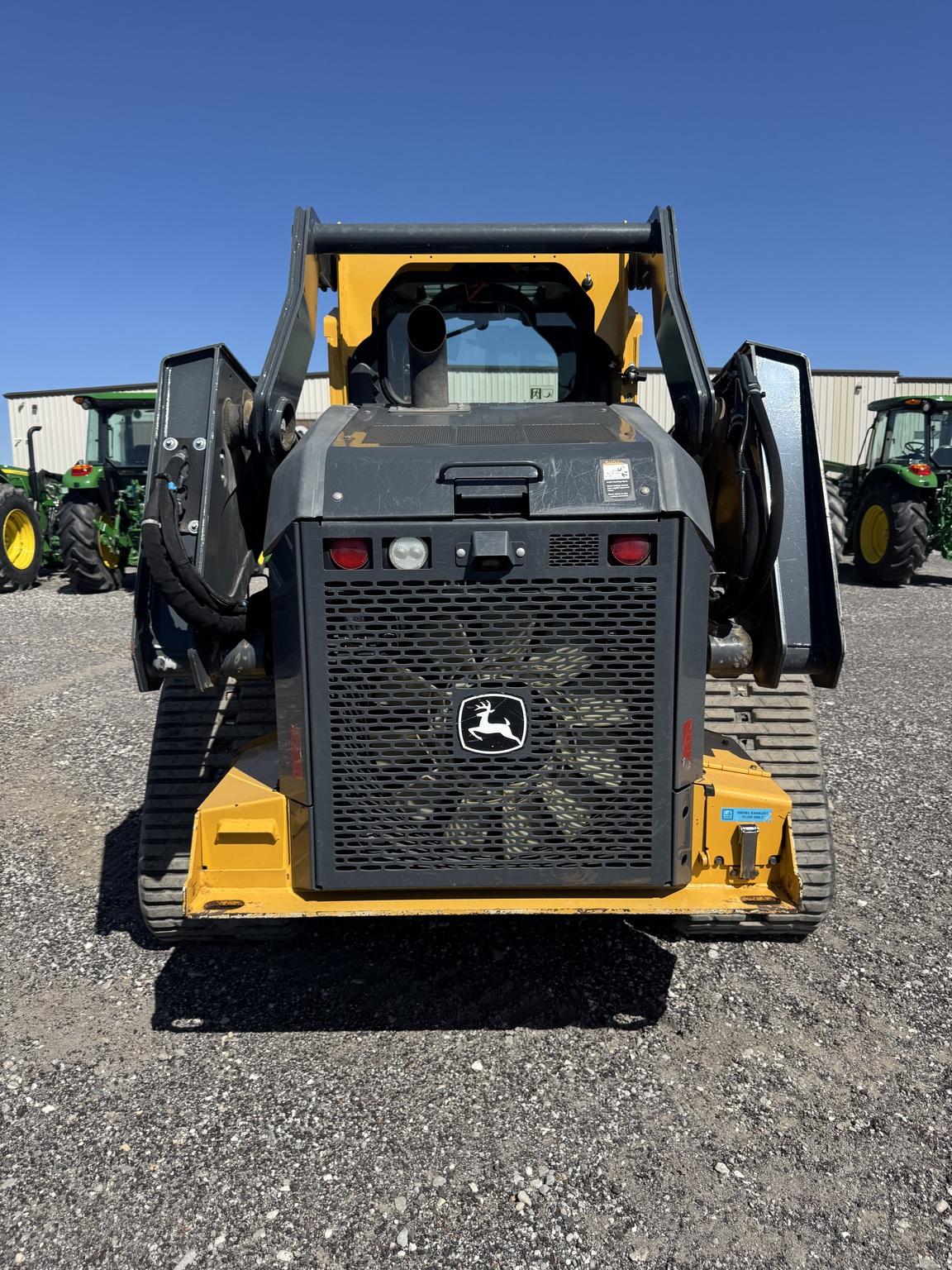 2017 John Deere 333G Image