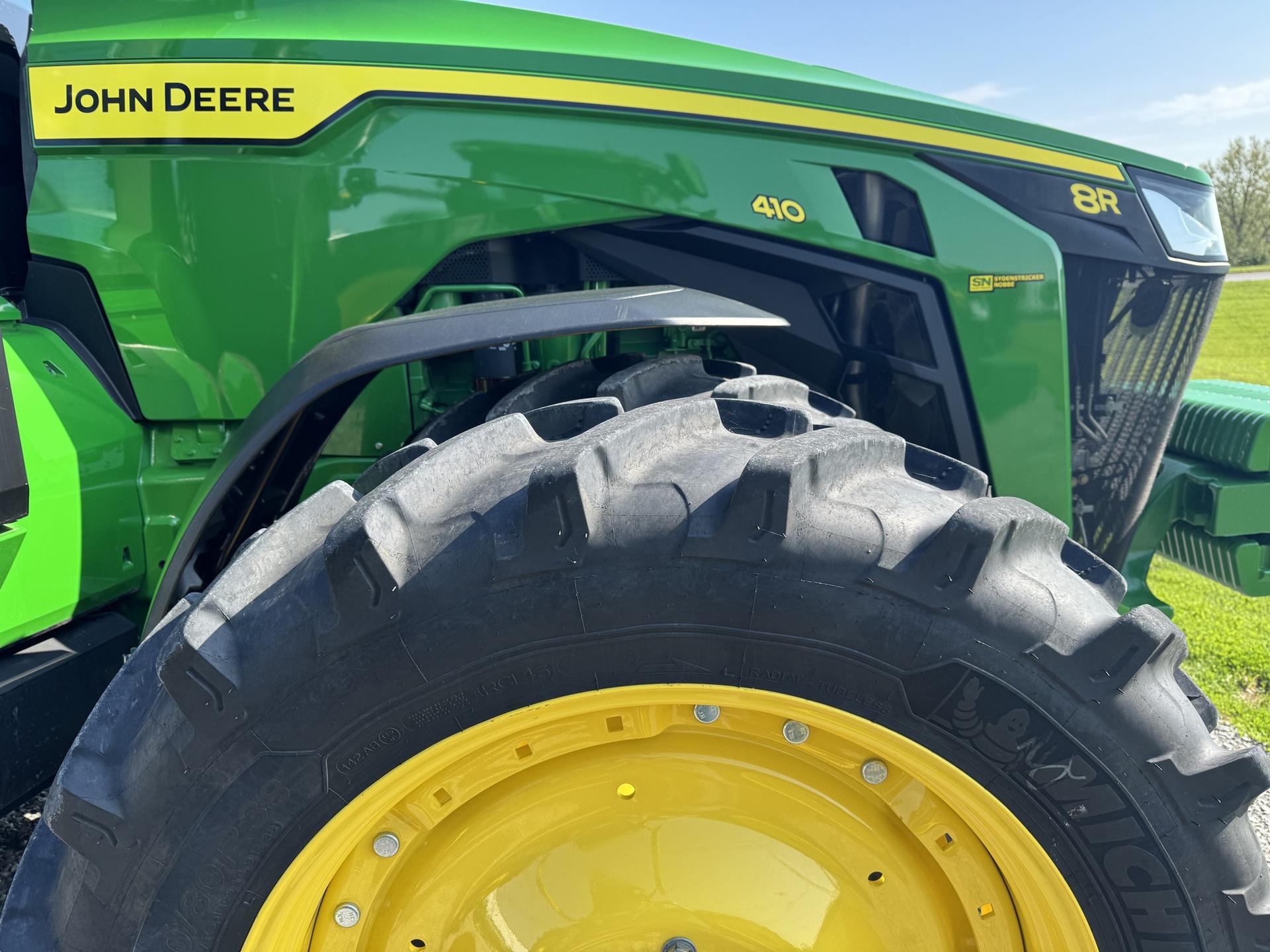 2024 John Deere 8R 410 Image