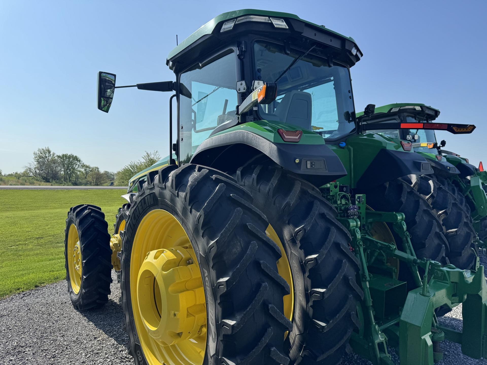 2024 John Deere 8R 410 Image
