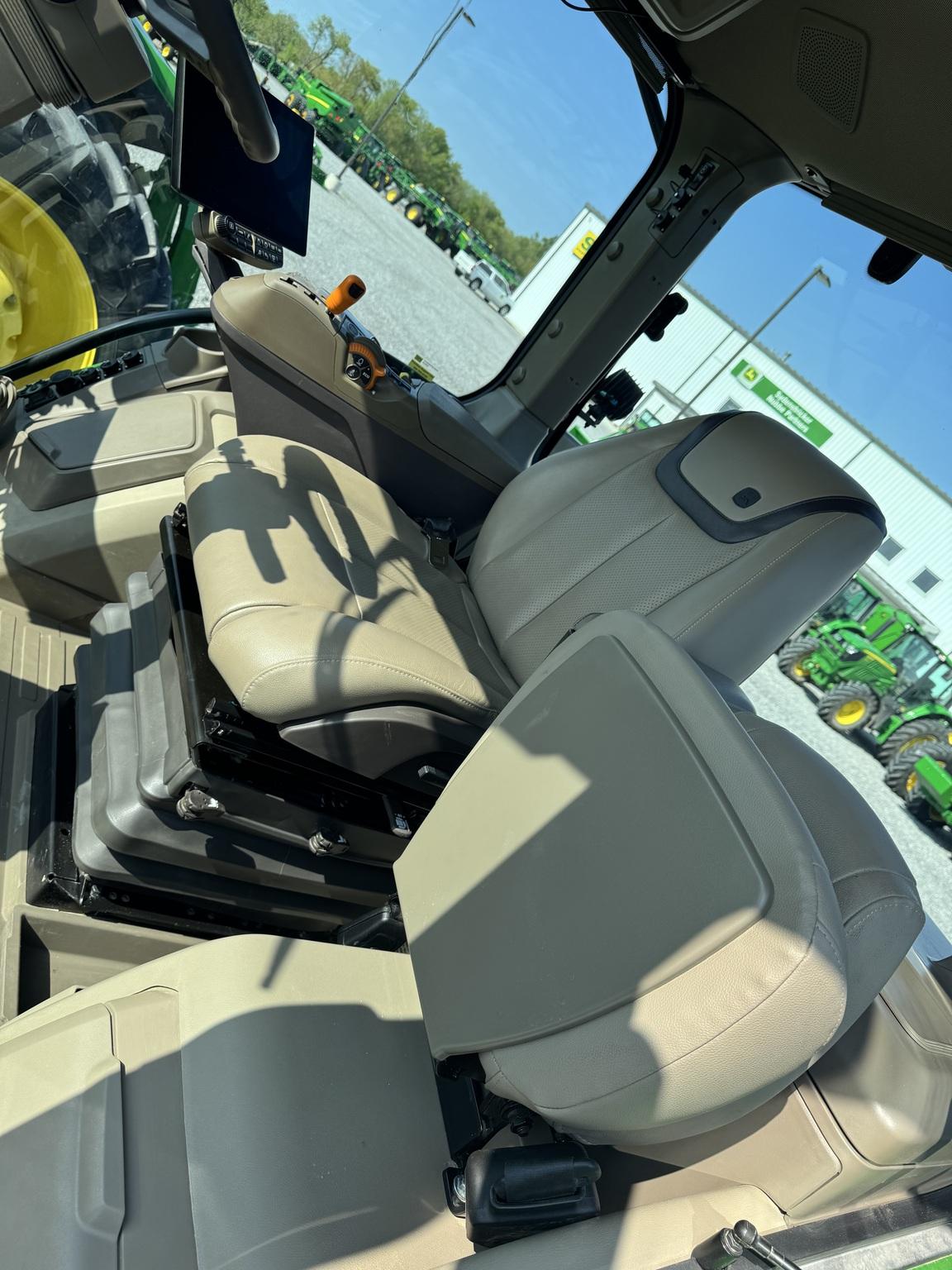 2024 John Deere 8R 410 Image