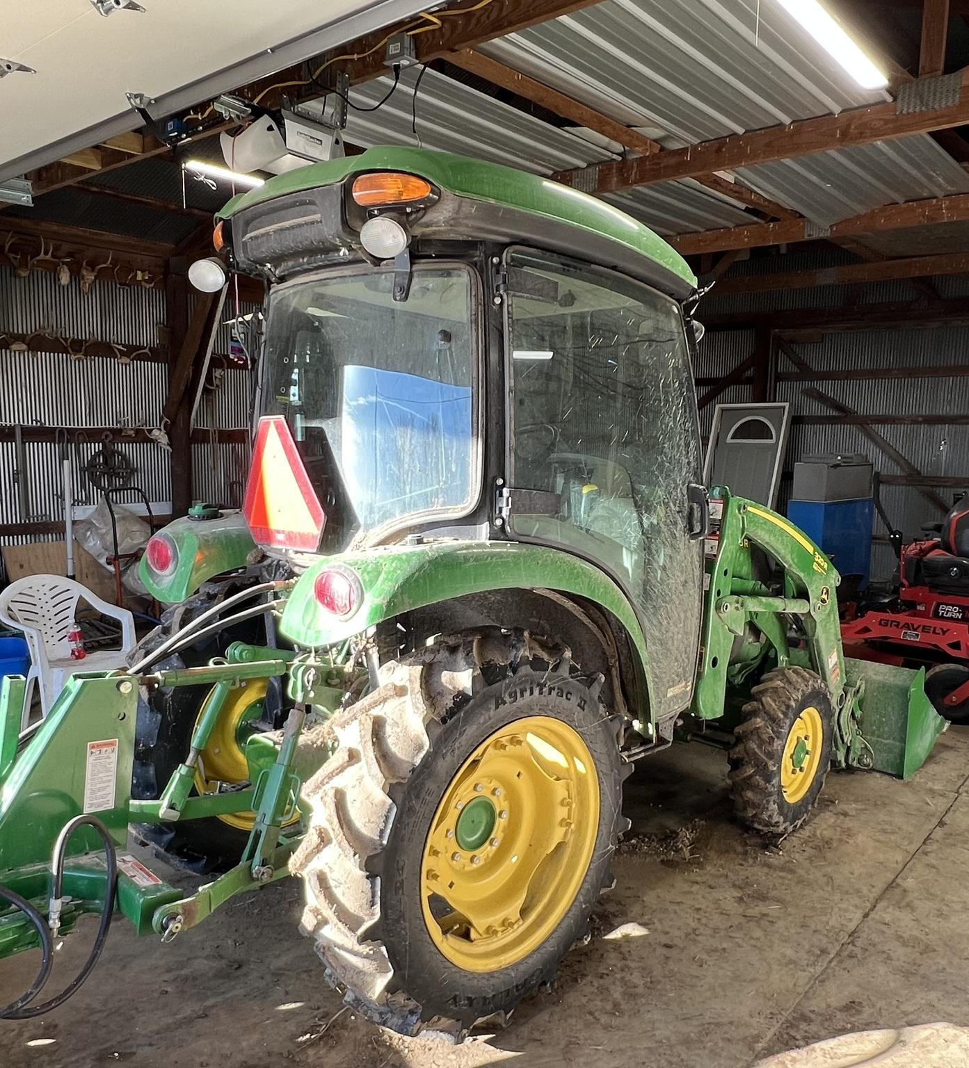 2022 John Deere 3046R Image