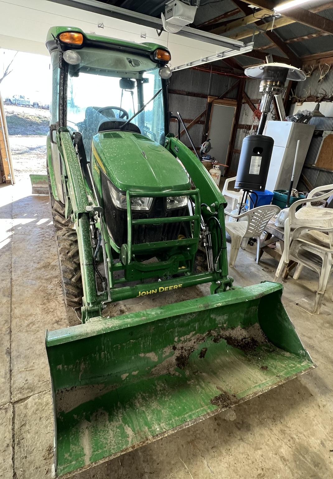 2022 John Deere 3046R Image