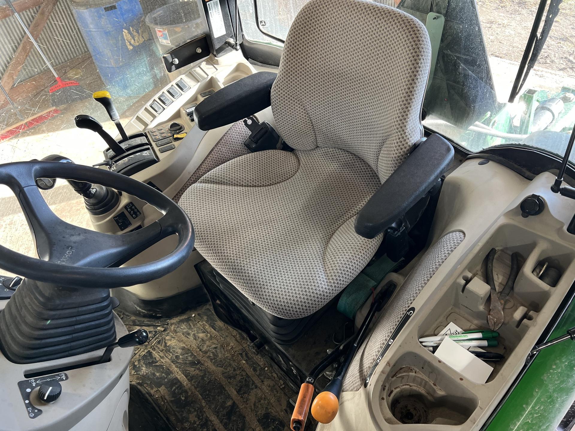 2022 John Deere 3046R Image