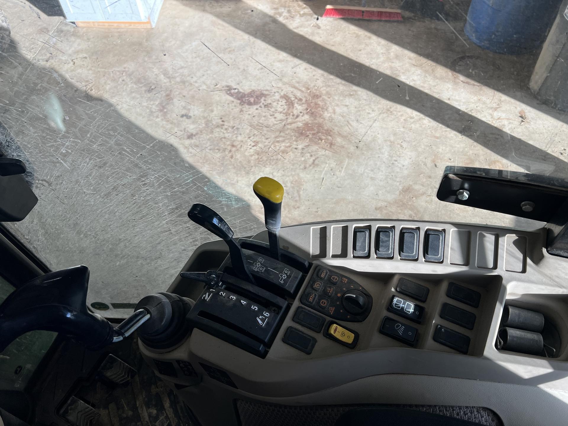 2022 John Deere 3046R Image