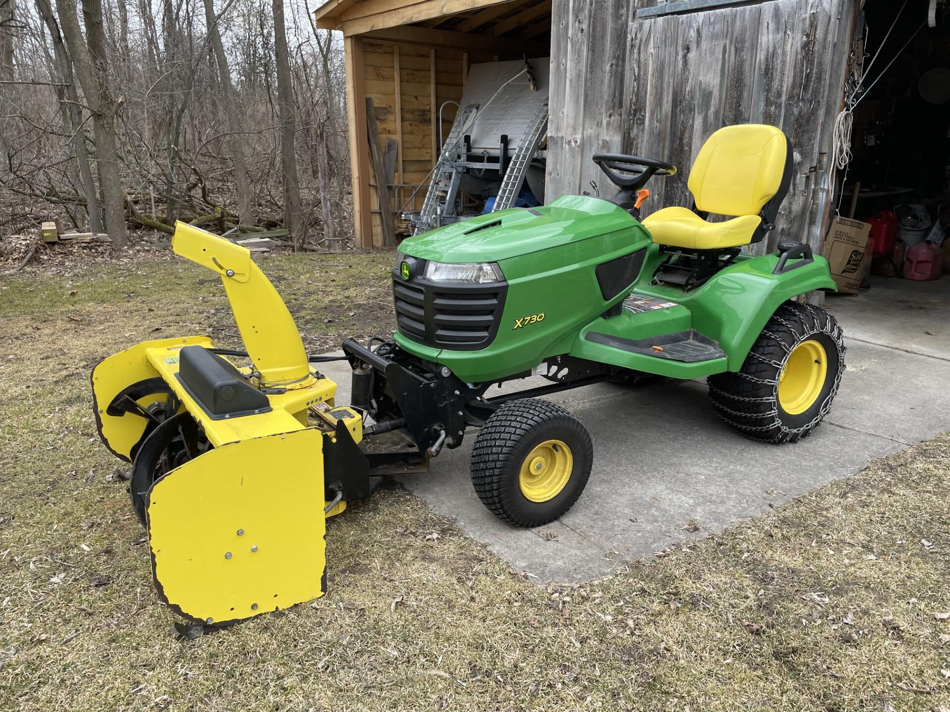 2015 John Deere X730 Image