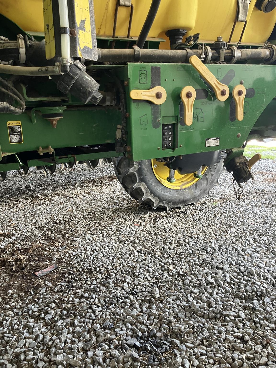 2014 John Deere R4030 Image