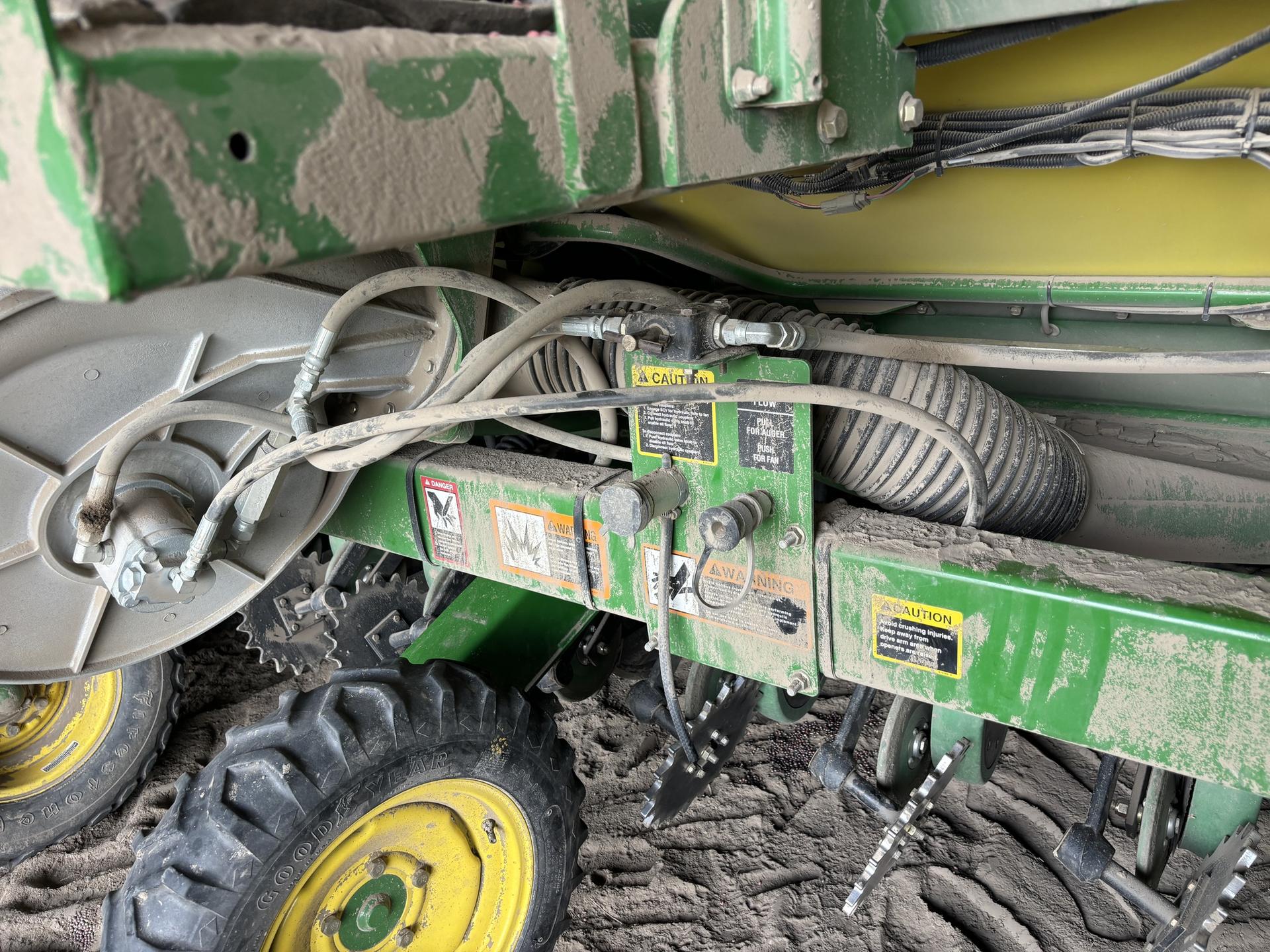 2008 John Deere 1990 Image