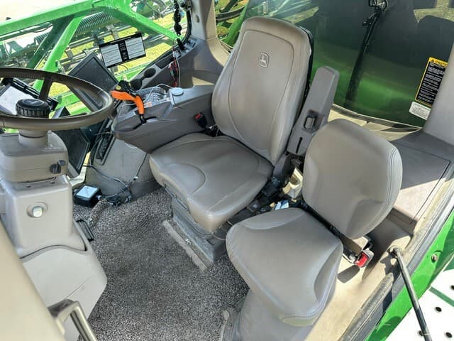 2021 John Deere R4038 Image