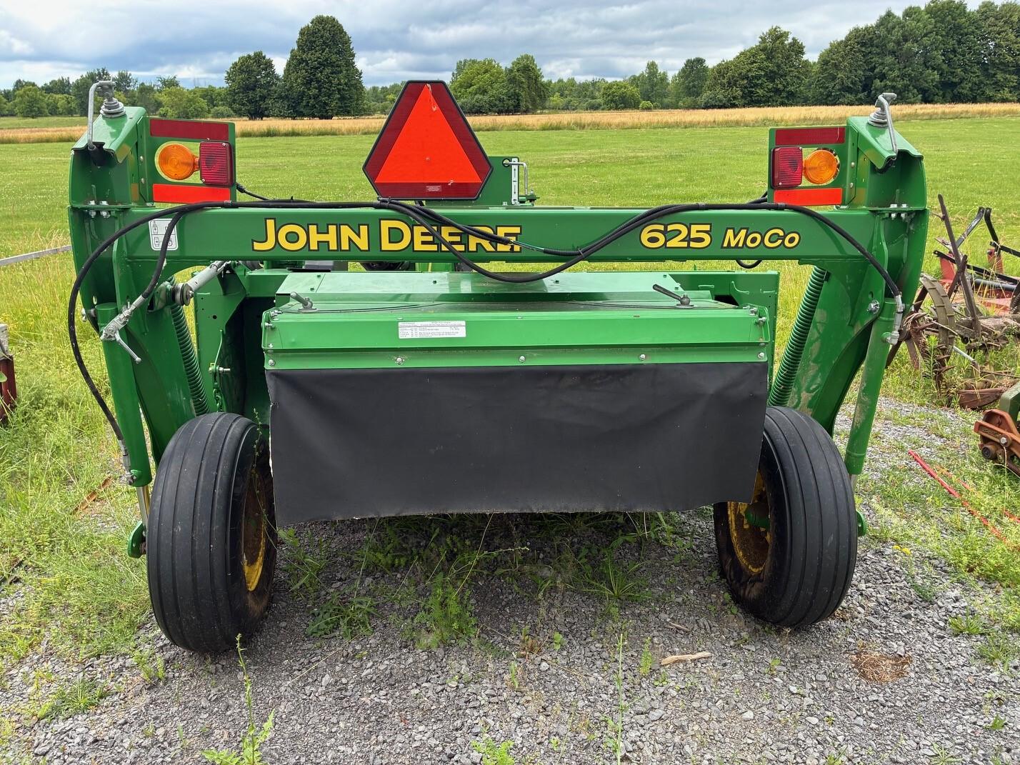 2017 John Deere 625 Image