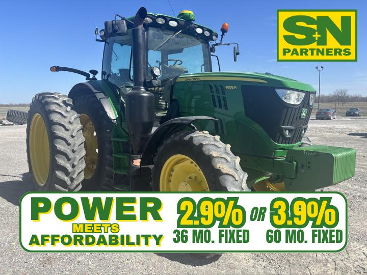 2015 John Deere 6195R Image