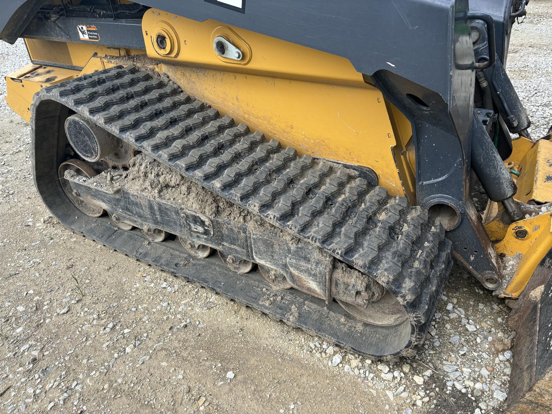 2017 John Deere 333G Image
