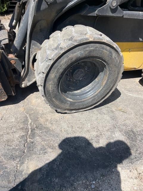 2021 New Holland L328 Image