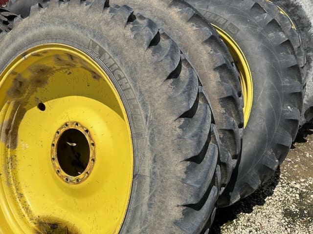 2021 John Deere R4038 Image