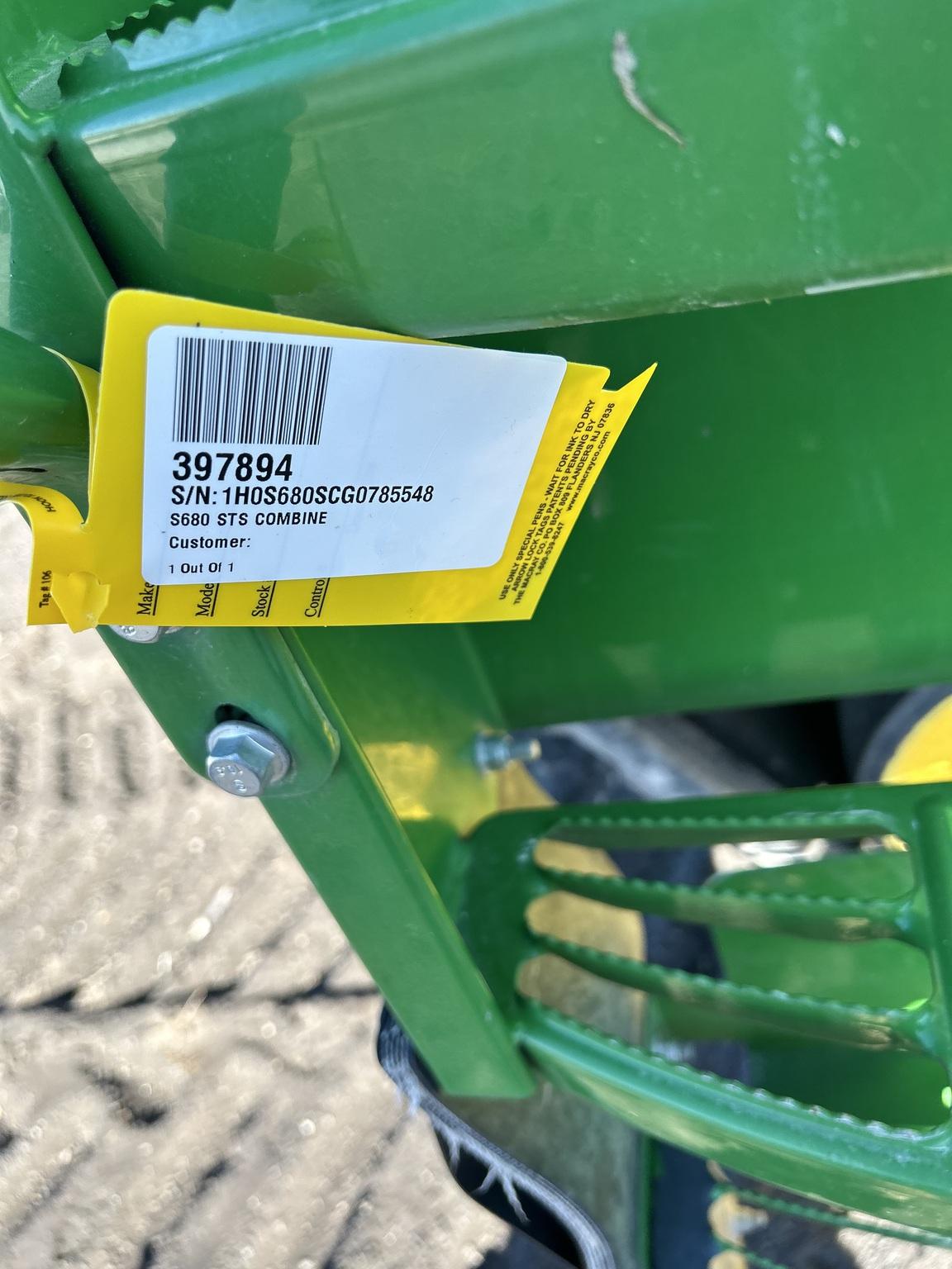 2016 John Deere S680 Image