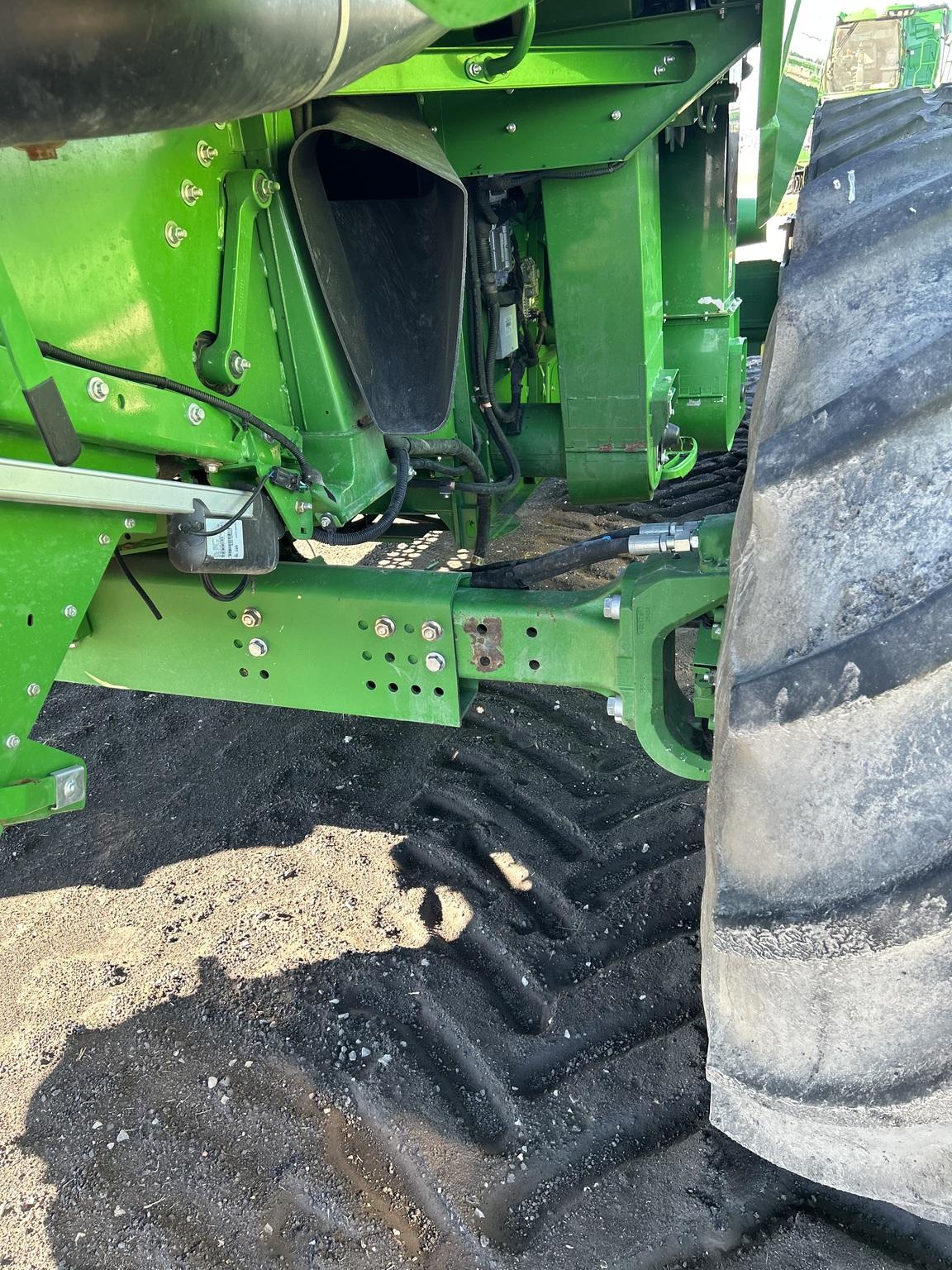 2016 John Deere S680 Image