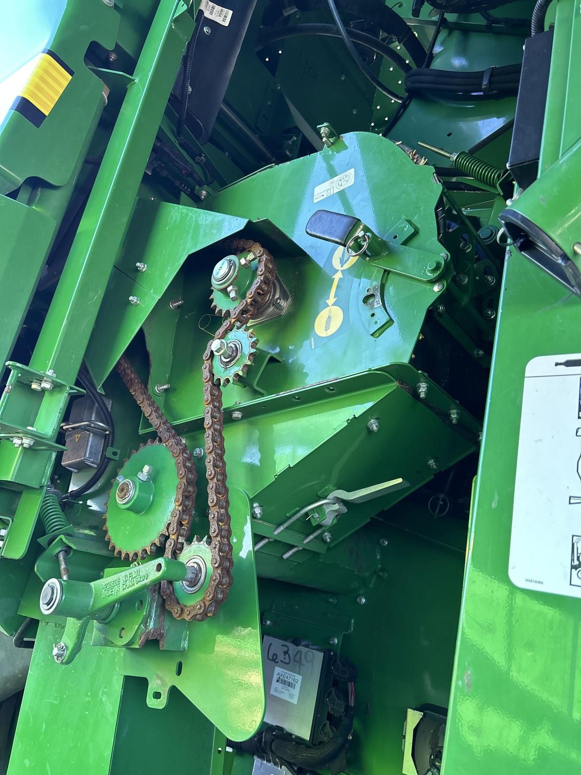 2016 John Deere S680 Image