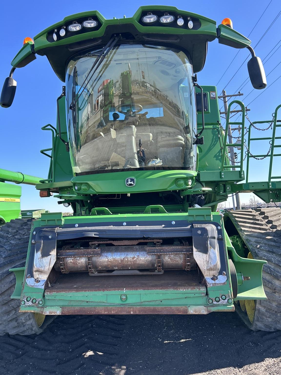 2016 John Deere S680 Image