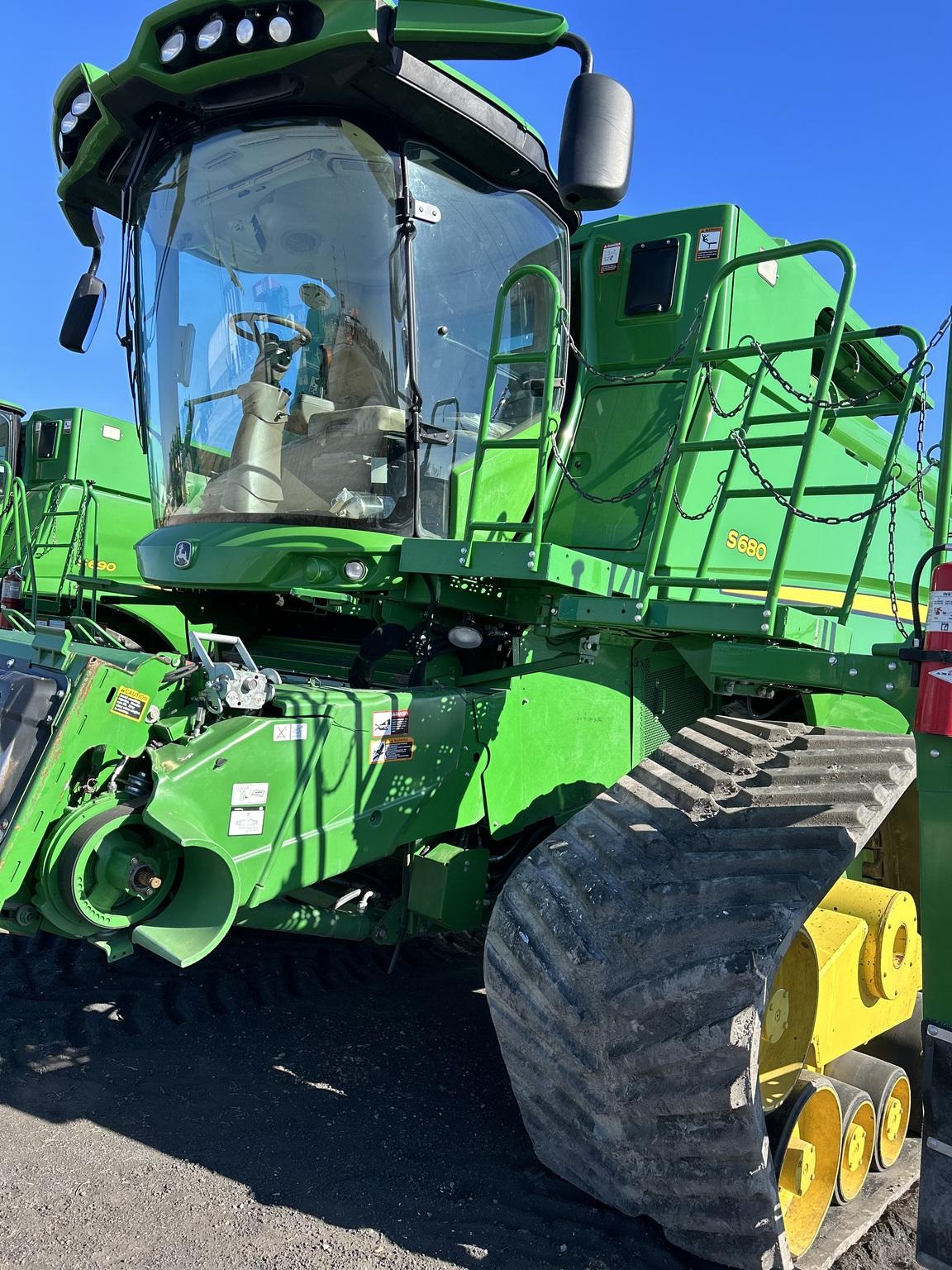 2016 John Deere S680 Image